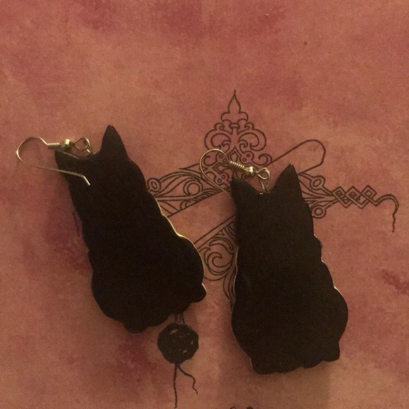 Wood hand crafted cat earrings from Art Fair. New - Picture 3 of 3